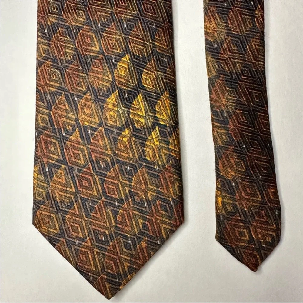 Silk & Wool ERMENEGILDO ZEGNA Heavy Organic Geometric Classic Tie, 4”